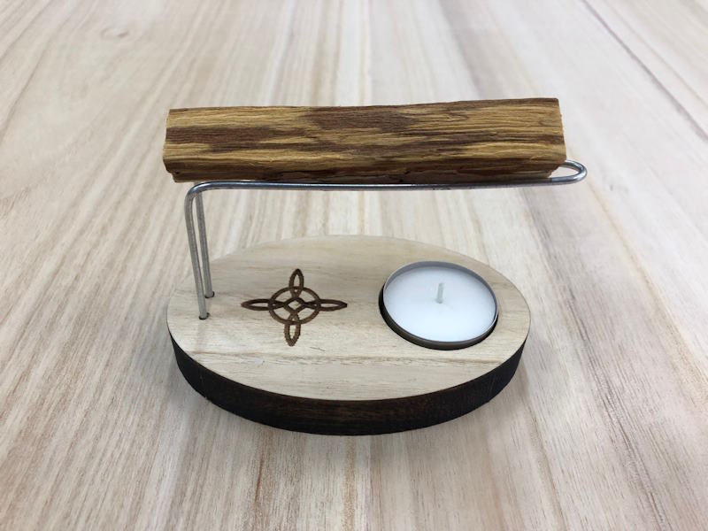 Quemador palo santo nudo de brujas